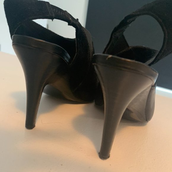 Vince Camuto Black Leather Sling Back Pumps - Picture 5 of 6